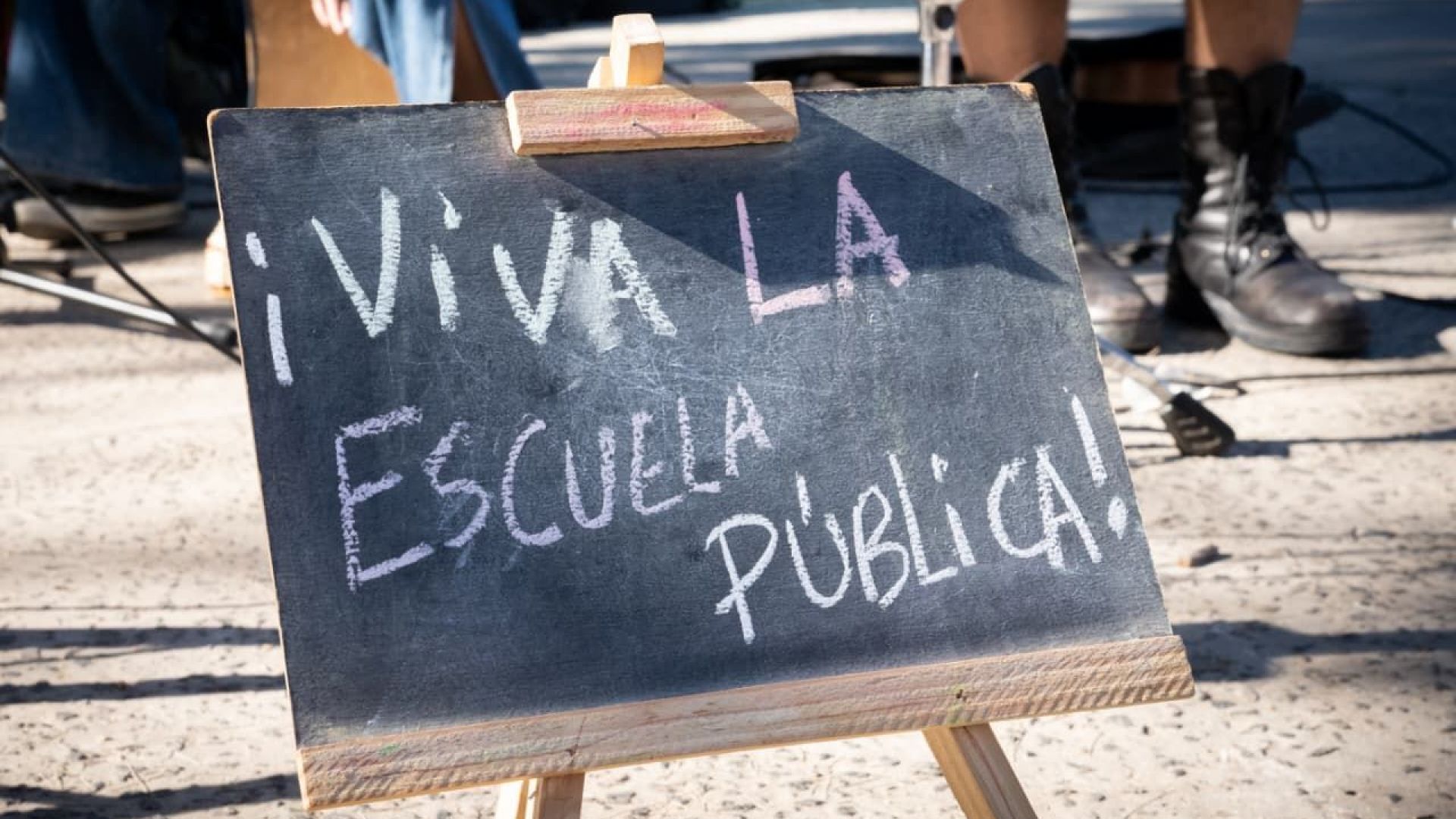 La motosierra de Jorge Macri en las aulas porteñas